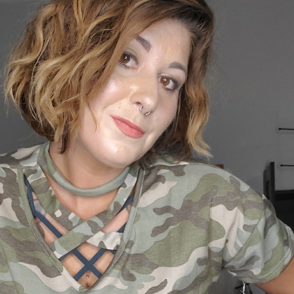 Camo cris cross top